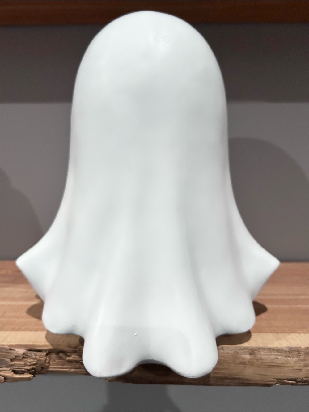 NWT Ghost Holding a Can of Coca Cola - Picture 4 of 5